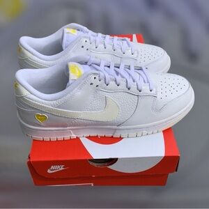 NEW Women’s Nike Dunk Low Valentines Day Size 9 /7.5 Men